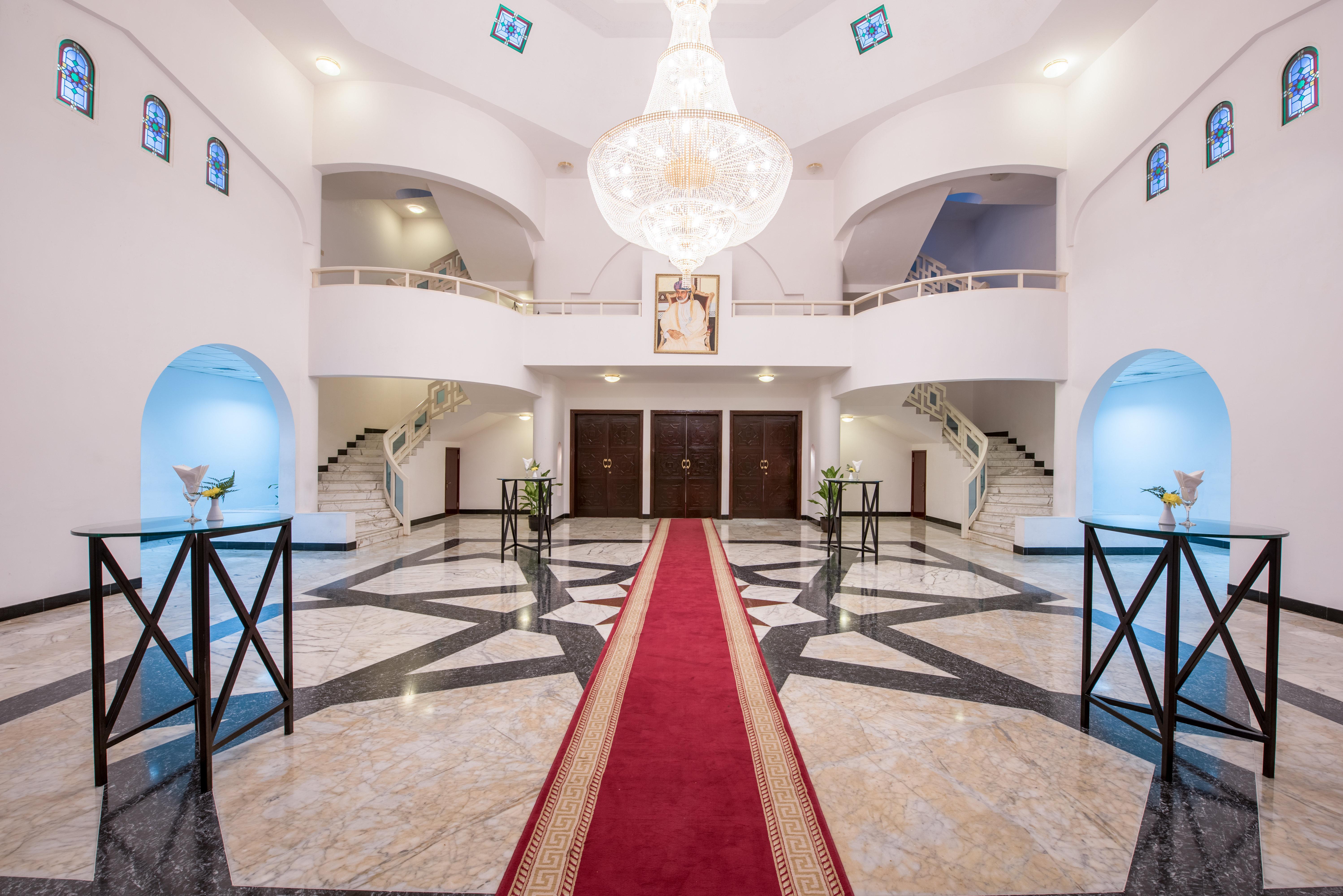 Crowne Plaza Resort Salalah, an IHG Hotel Esterno foto The lobby of the hotel