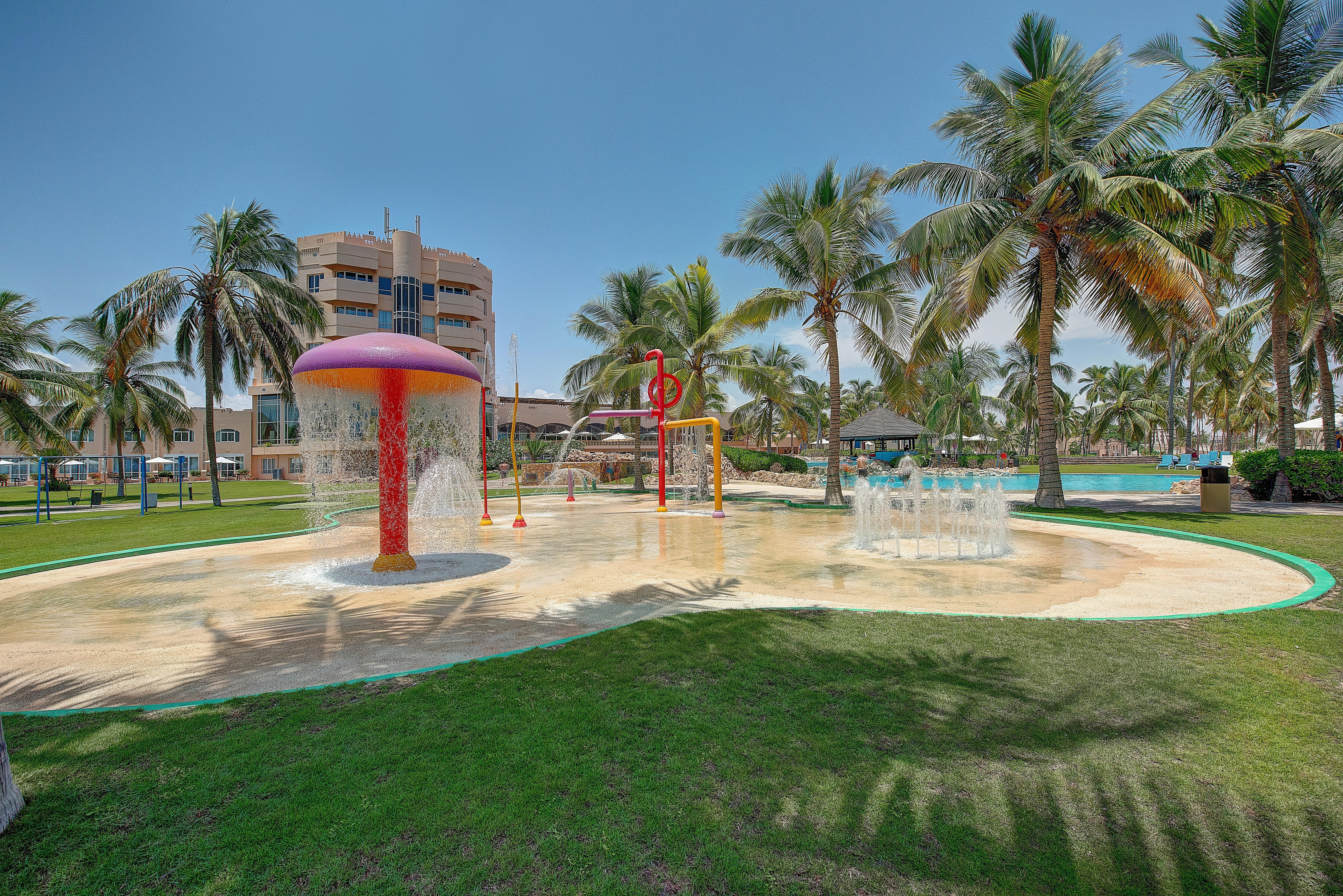 Crowne Plaza Resort Salalah, an IHG Hotel Esterno foto Splash Island