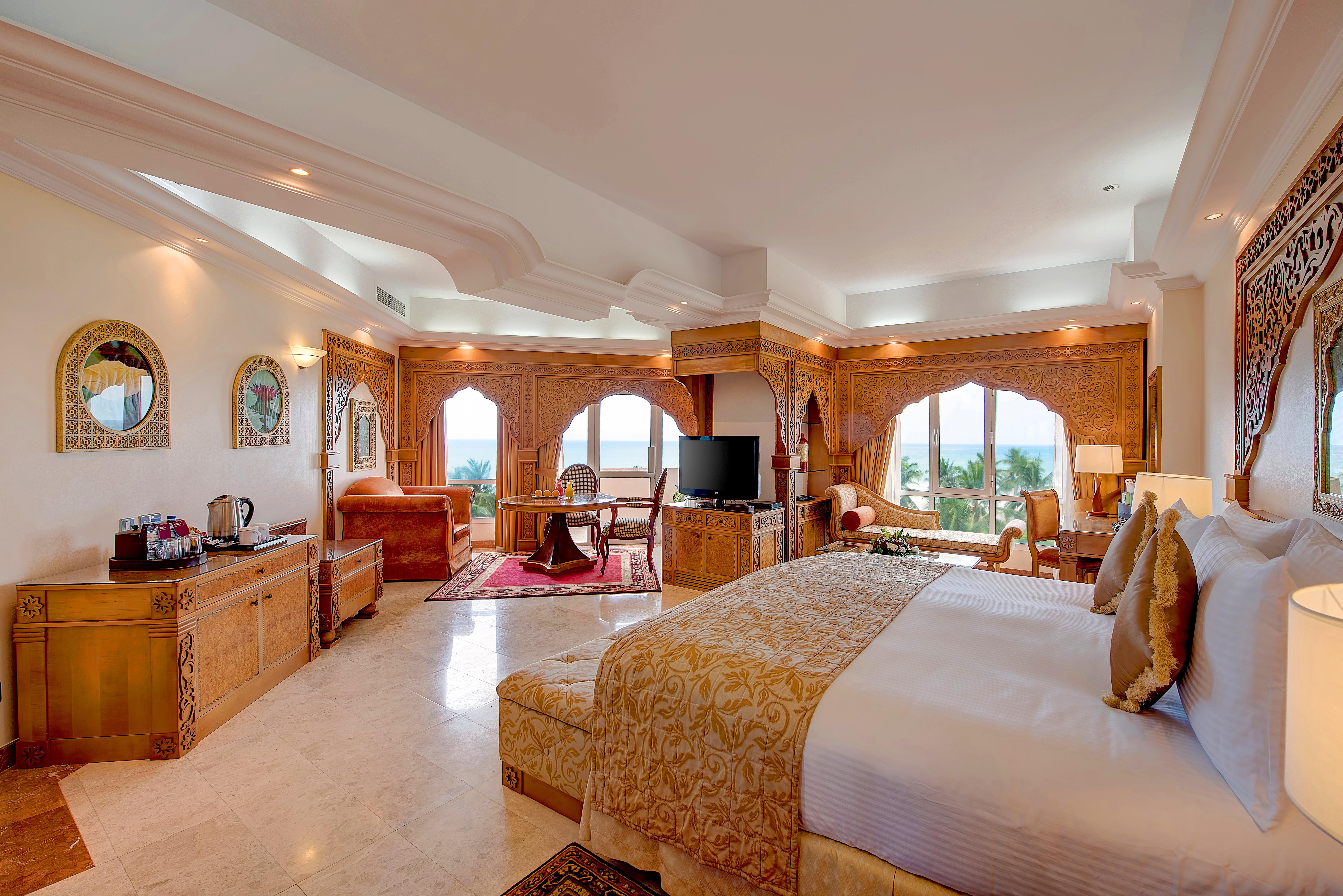 Crowne Plaza Resort Salalah, an IHG Hotel Esterno foto Suite at the Taj Bengal
