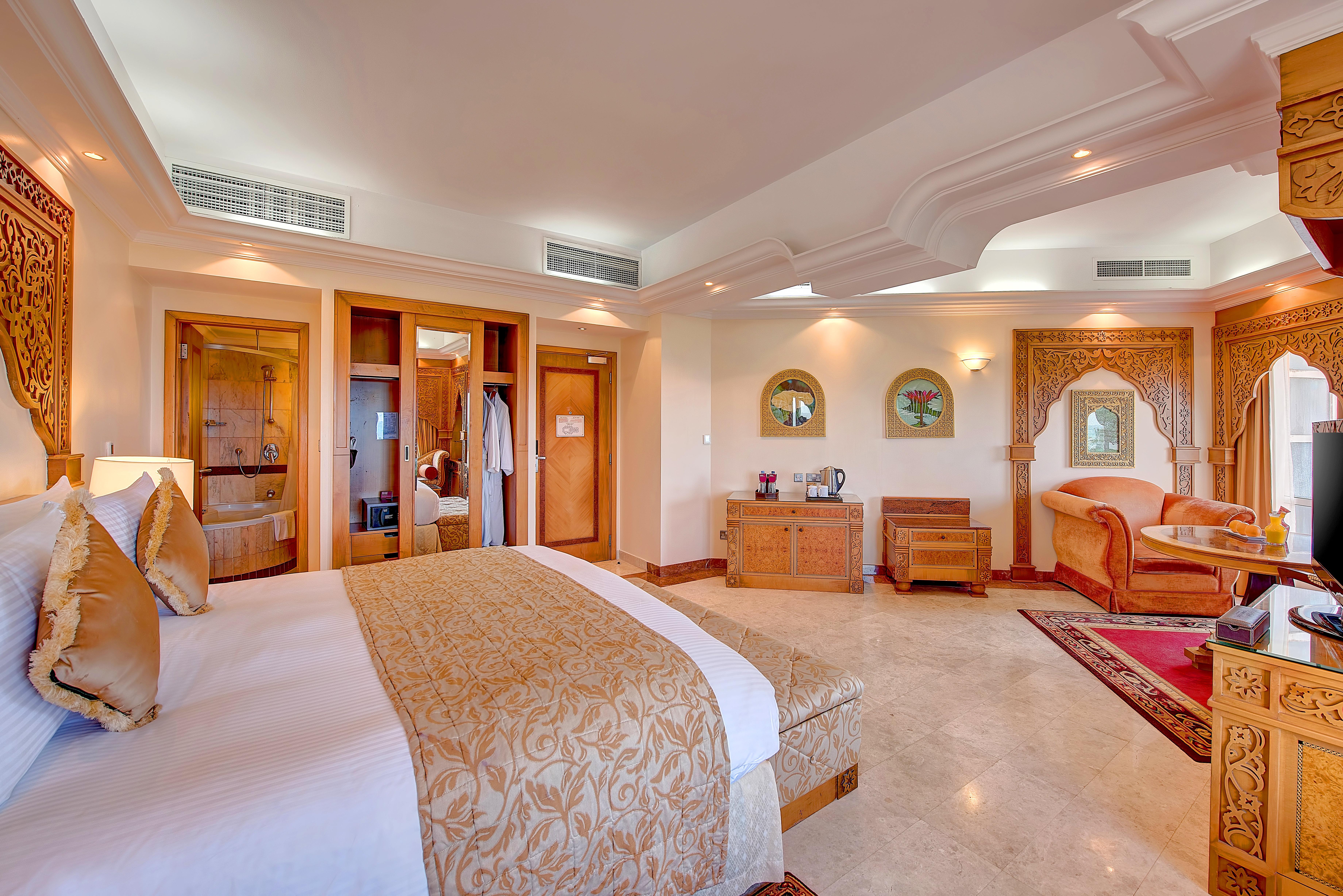 Crowne Plaza Resort Salalah, an IHG Hotel Esterno foto Suite at the hotel