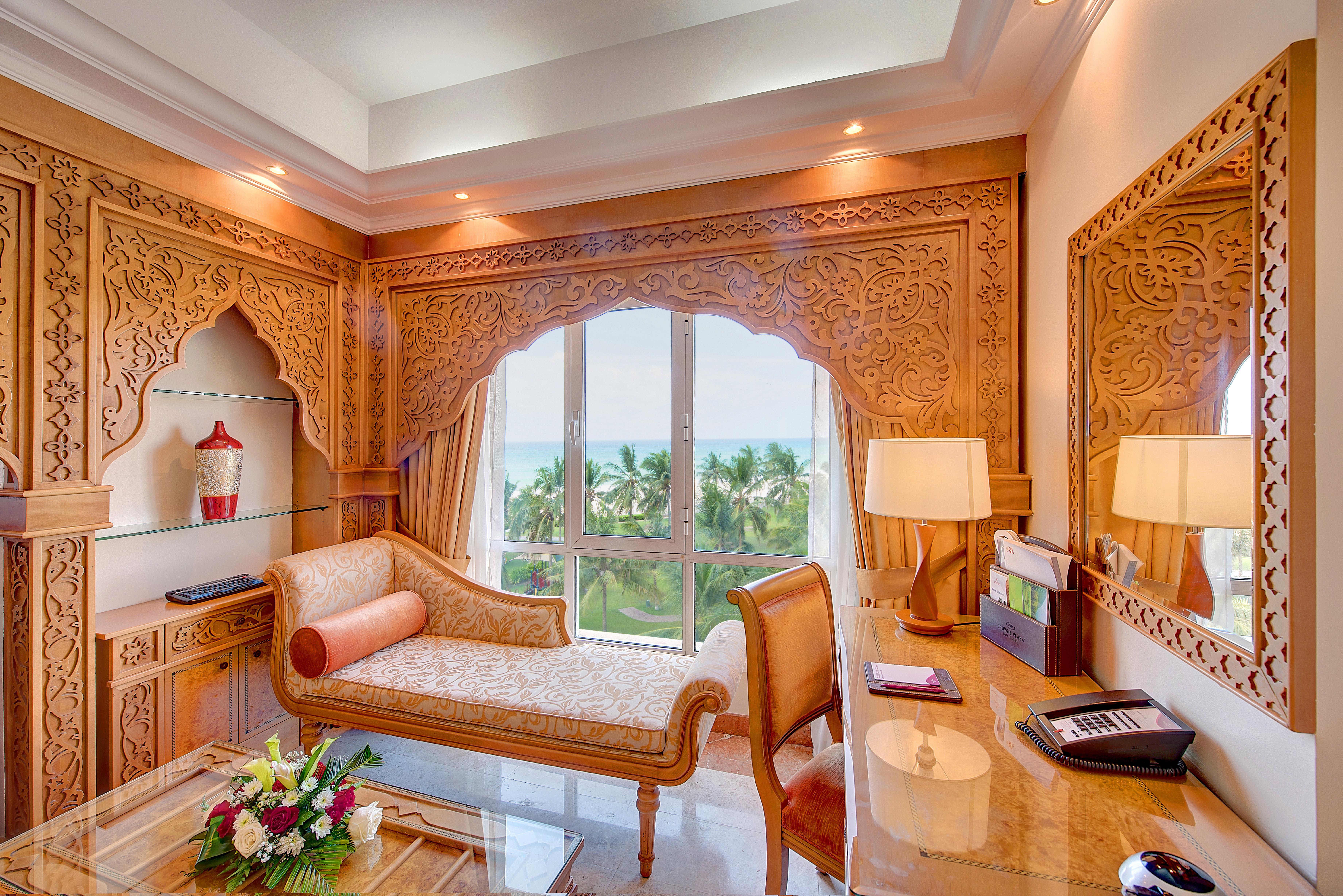 Crowne Plaza Resort Salalah, an IHG Hotel Esterno foto A room at the Jumeirah Beach Hotel