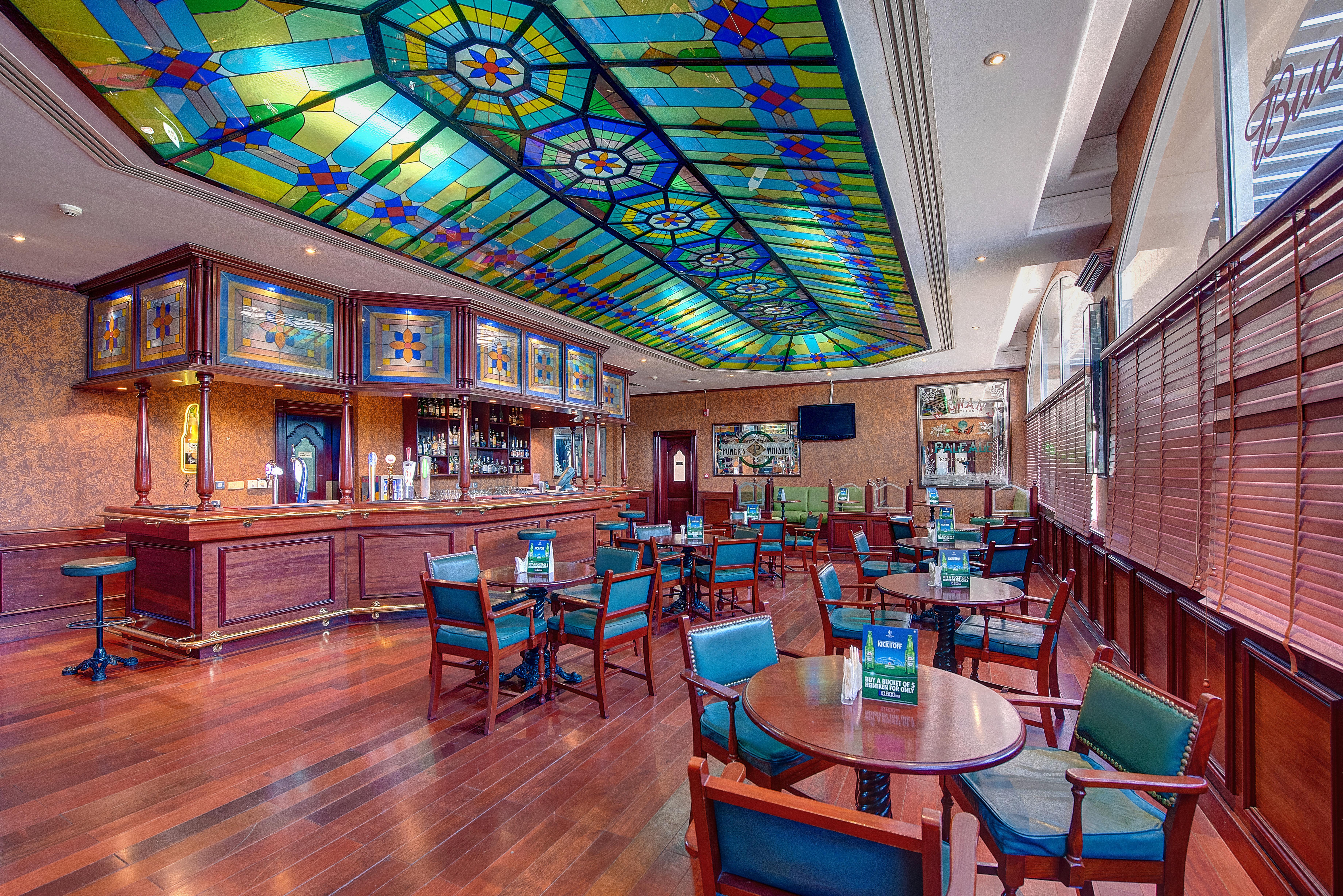 Crowne Plaza Resort Salalah, an IHG Hotel Esterno foto The Blue Bar