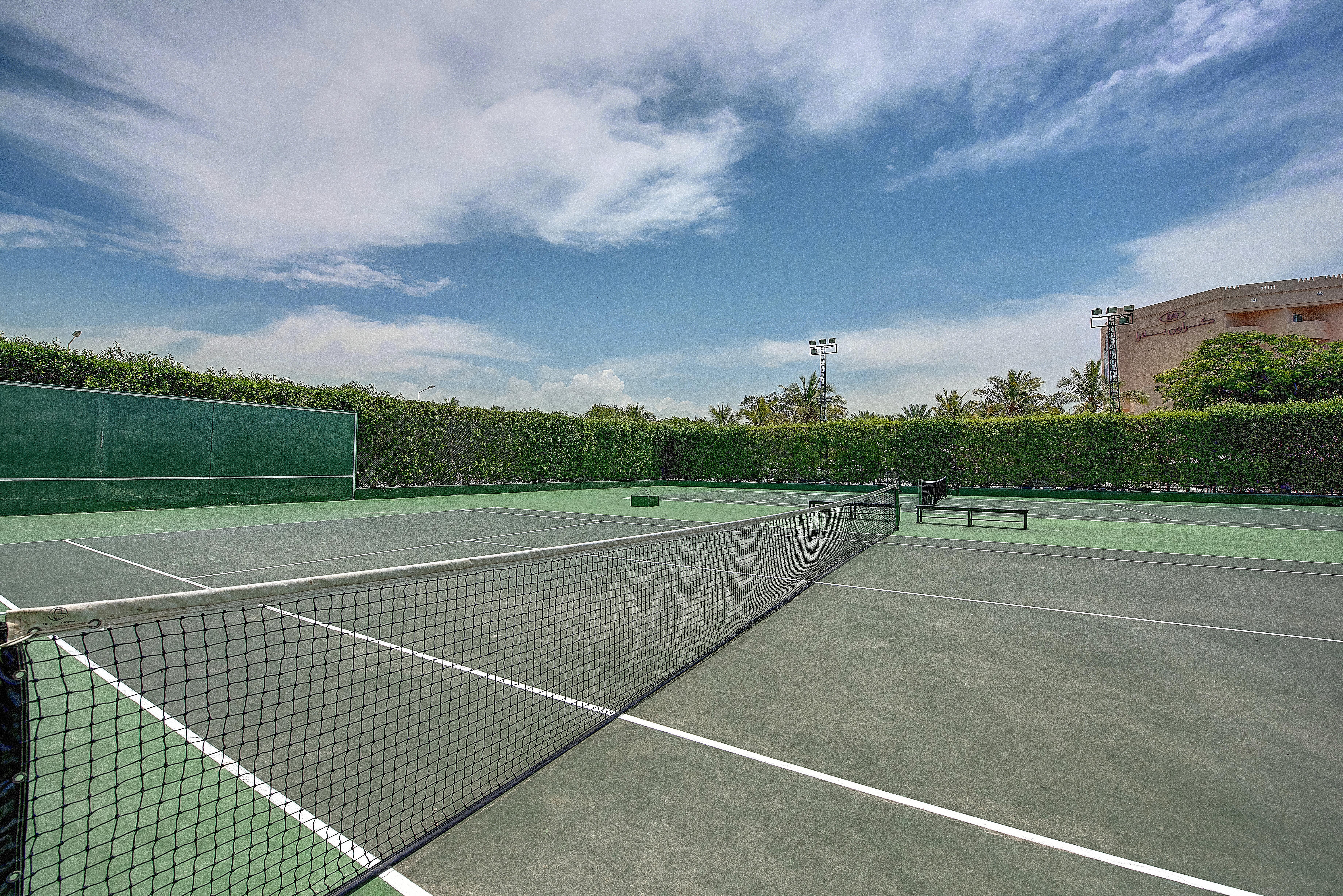 Crowne Plaza Resort Salalah, an IHG Hotel Esterno foto Tennis courts at the Beverly Hills Hotel