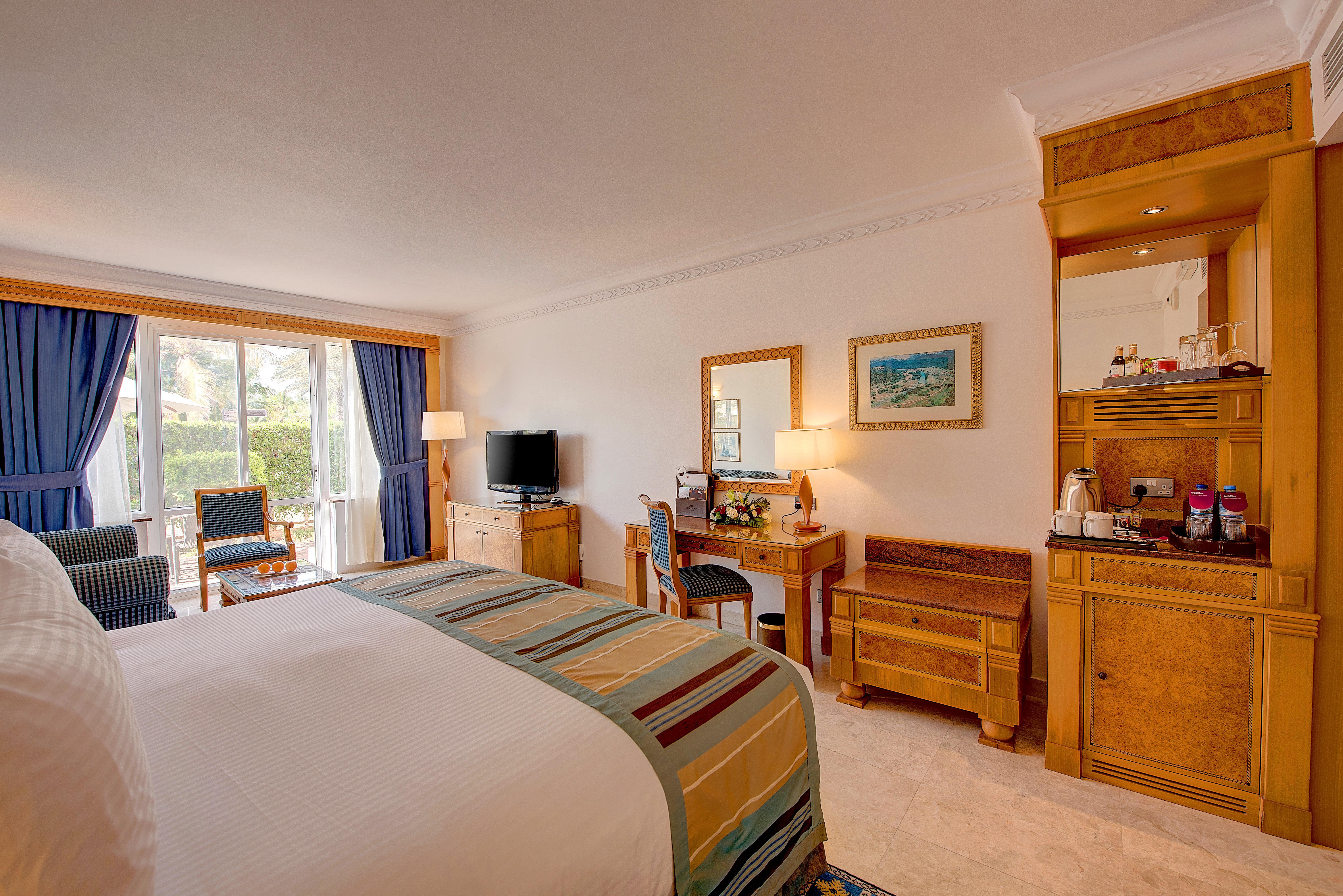 Crowne Plaza Resort Salalah, an IHG Hotel Esterno foto A room at the hotel